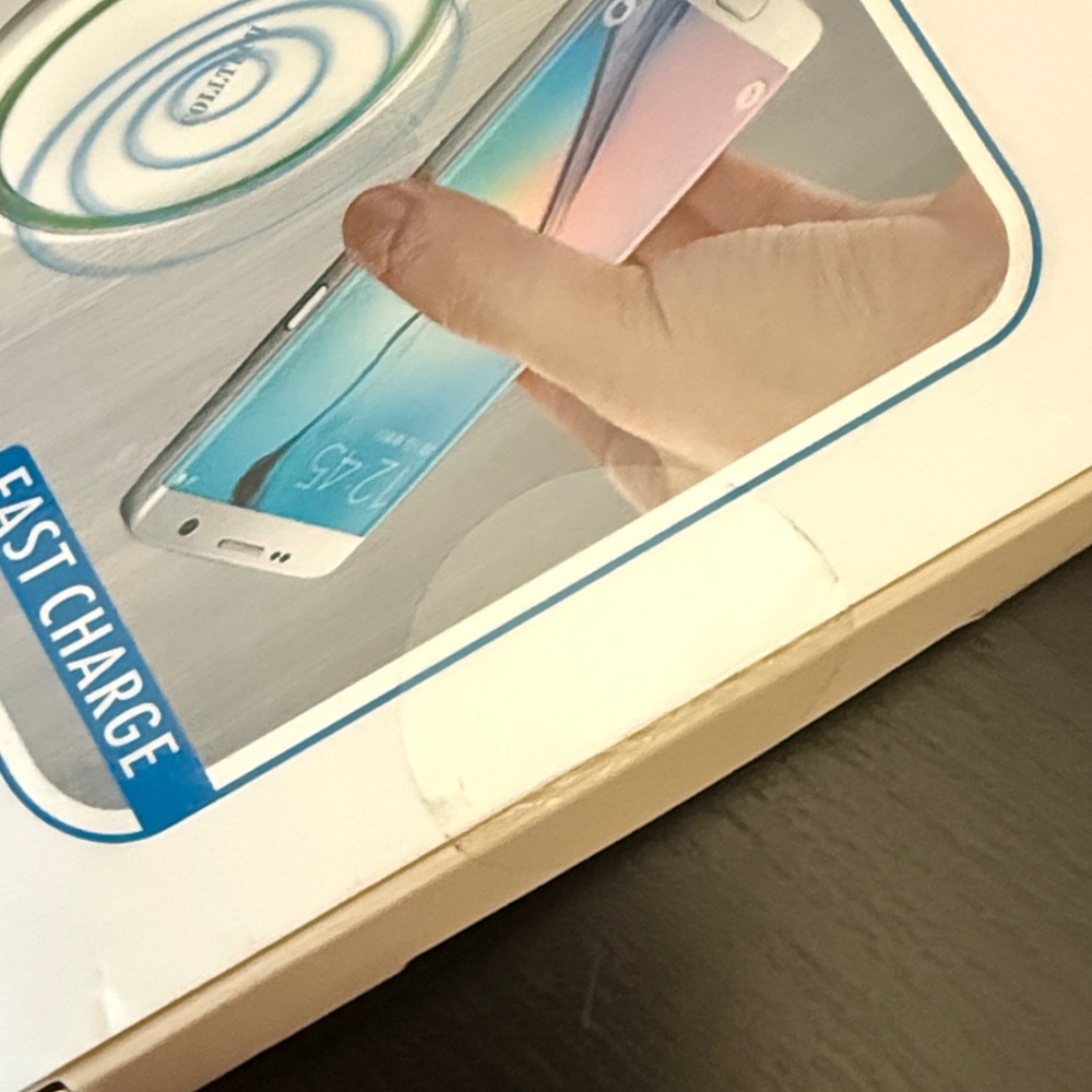 Colltech Wireless Fast Charger - Picture 4 of 4